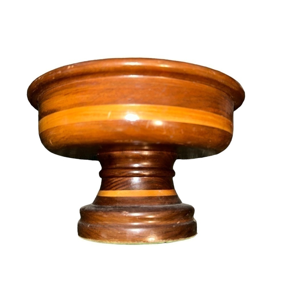 Vintage nut cracker bowl with cracker and tools - Picture 4 of 4
